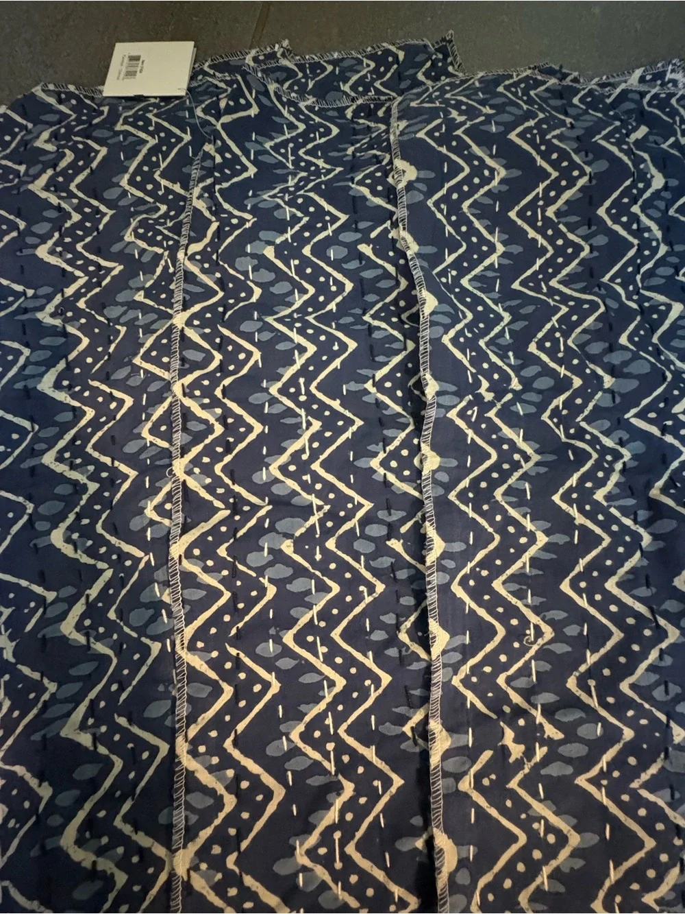 Blue Zigzag cloth napkins. Great for housewarming gift